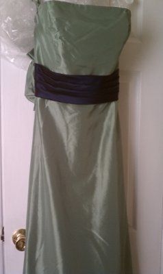 What Did You Put Your Bridesmaids In?! Show Me The Dresses :)