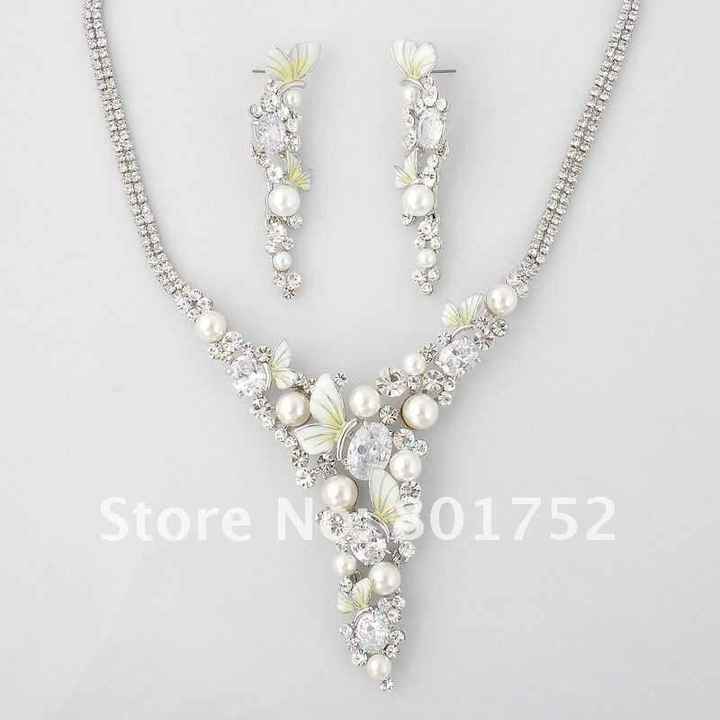 let's see your wedding jewelry...earrings, necklaces, etc.