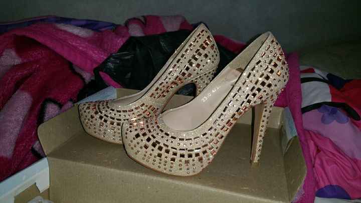 Show Me Your Shoes!!