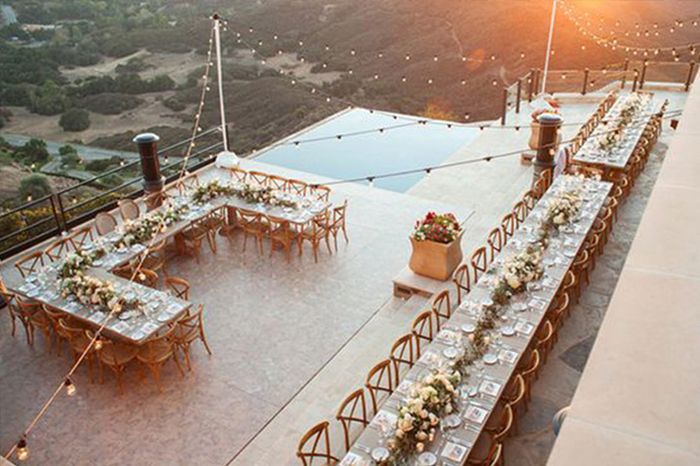 Creative and intimate seating ideas for a small wedding (20 guests) 2