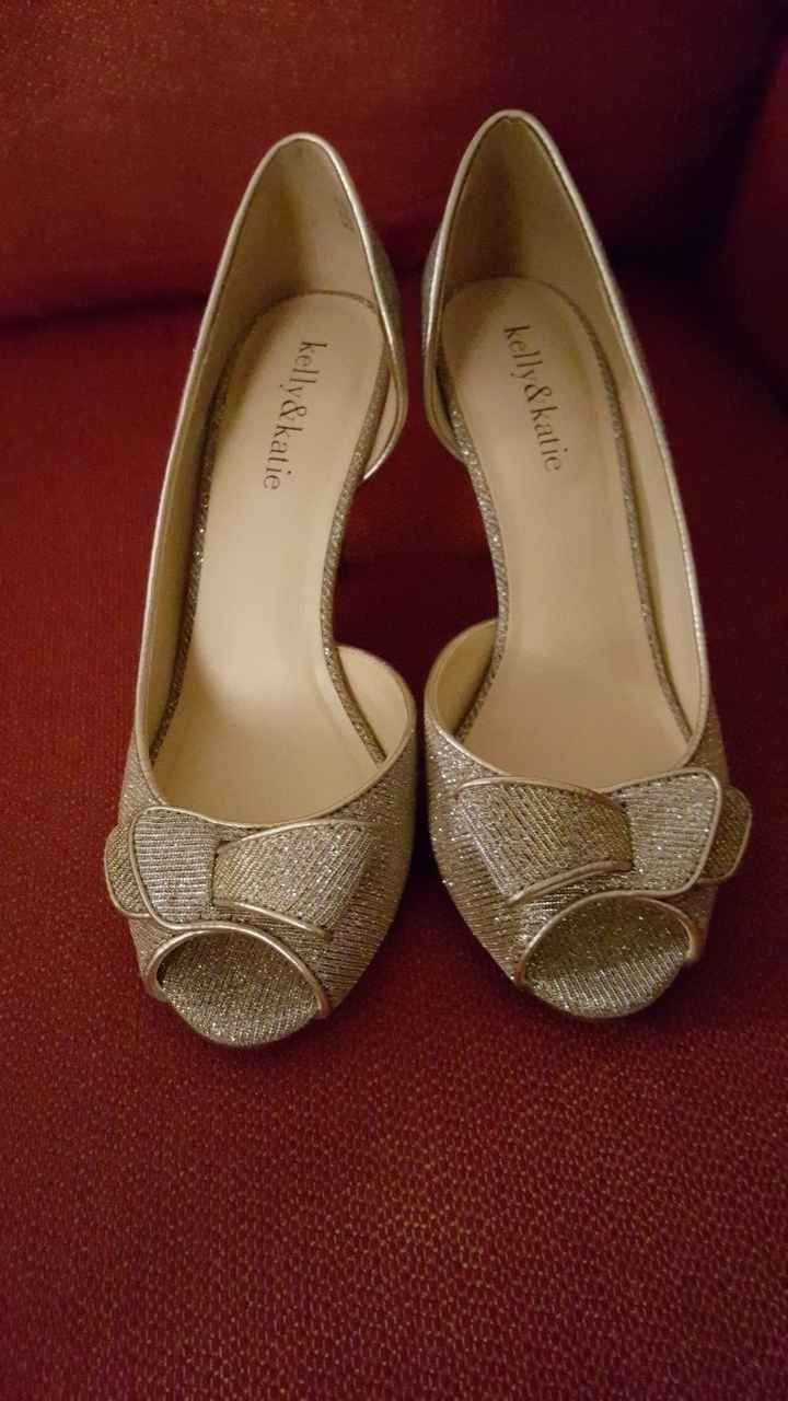 Shoe color for bride