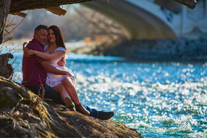i don’t like my engagement pictures... - 1