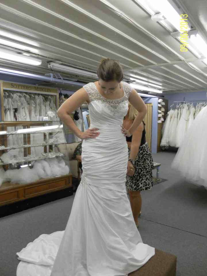 Non strapless dresses? Lets see them...