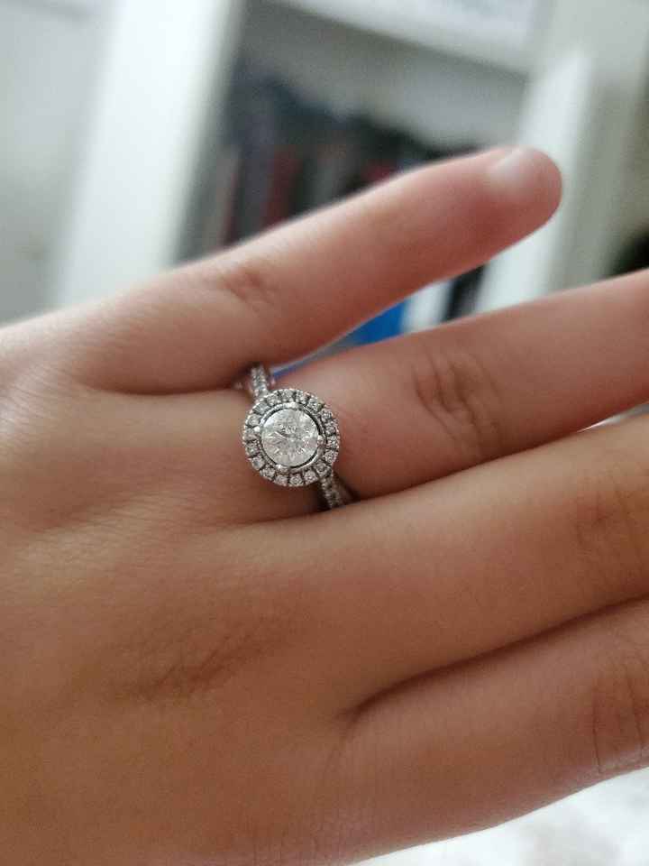 How many carats is your engagement ring? - 1