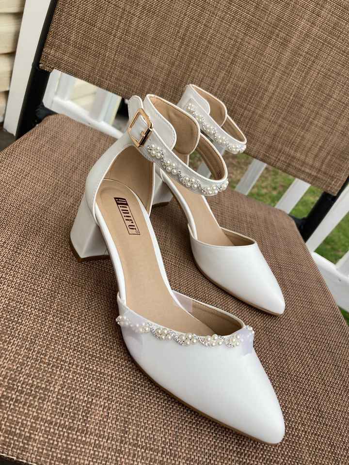 Show me your shoes! - 3