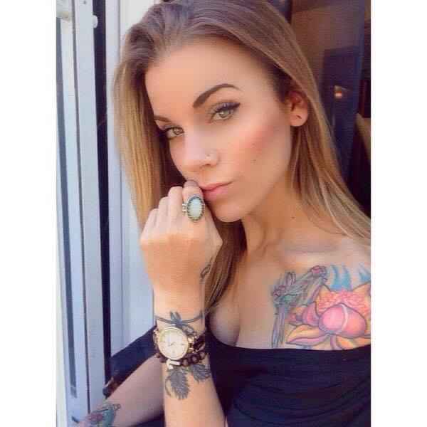 Tattooed brides, let me see your dresses! - 1