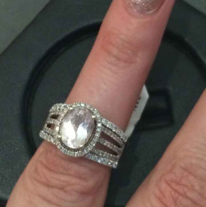 Ladies with halo rings, show me your straight wedding bands!