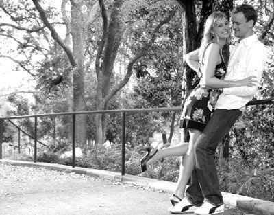 we're getting engagement pictures in a week! ahh!