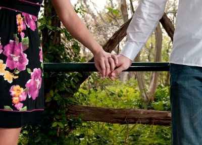 we're getting engagement pictures in a week! ahh!