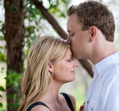 we're getting engagement pictures in a week! ahh!