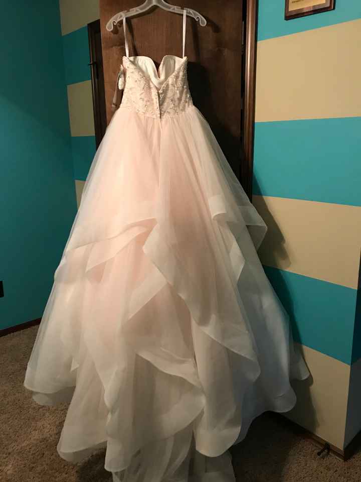 Dress without bustle - 1
