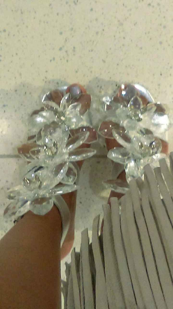 Show me your shoes! - 1