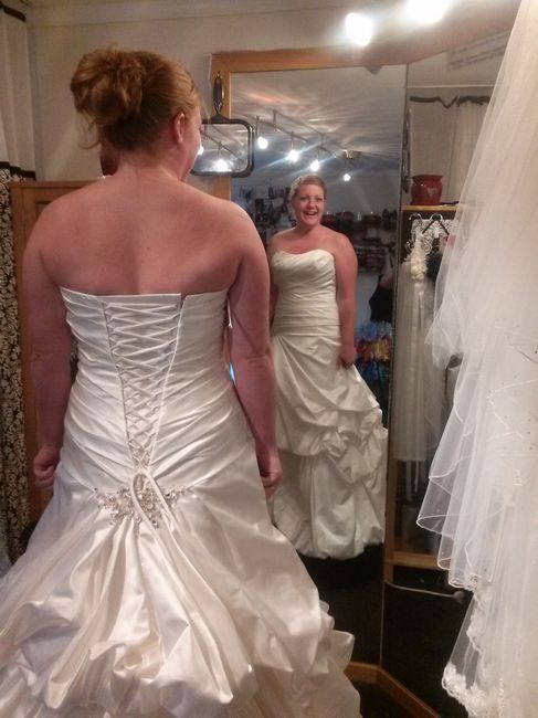 I need more dress porn in my life...