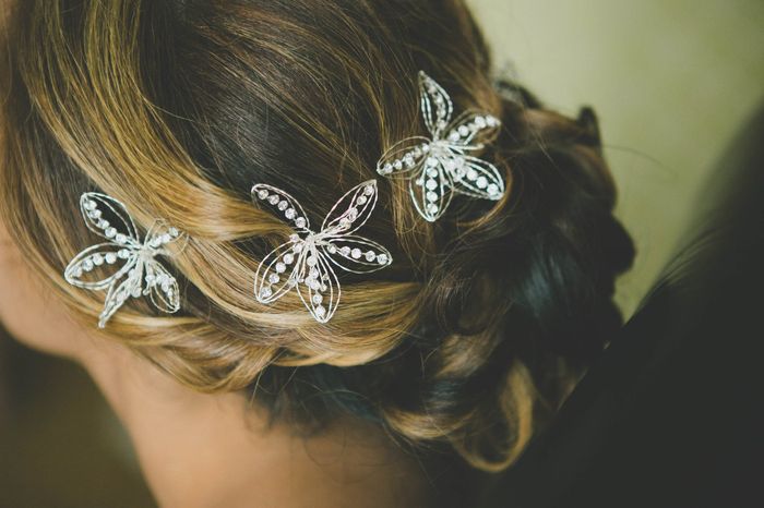 Show me your wedding day hair
