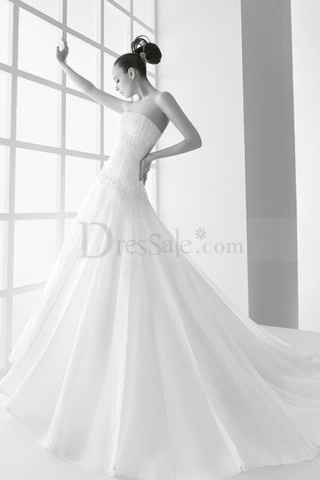 help with wedding dress!!