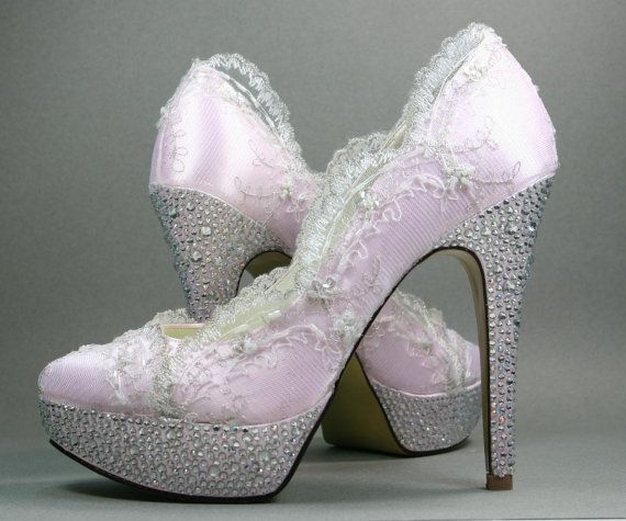 do these shoes go with this dress?