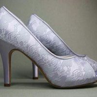 do these shoes go with this dress?