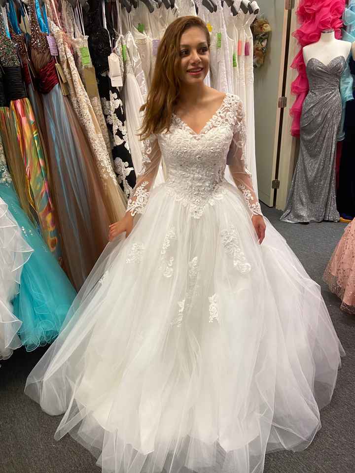 i want to cry 😭 i don’t like my dress anymore - 1