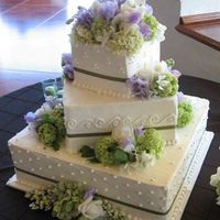 Wedding cakes* I wanna see pics!