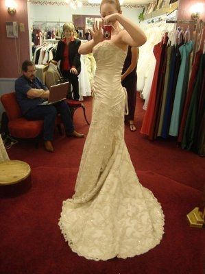 MY VEIL IS HERE!!! AHH!