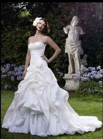 Share the story of how you found your Wedding Dress! *pics*