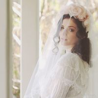 veil or no veil with flower crown