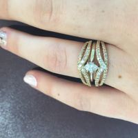 Marquise solitarie, band or enhancer?