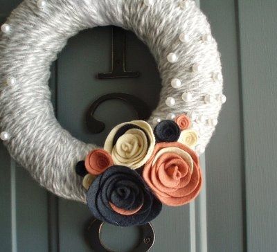 I'm about to make a yarn wreath!