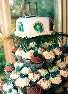 peacock theme : wedding cakes and cupcakes photos