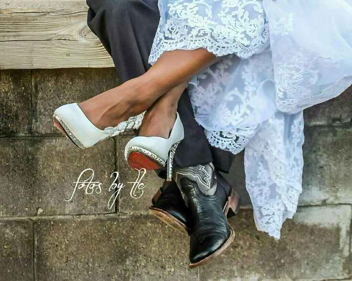 I'm a Mrs.!!! BAM - Sneak peek pictures!!