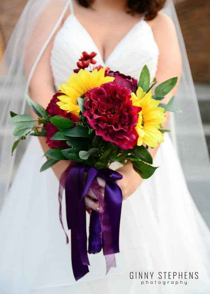 My bouquet - handmade with flowers & greenery from Alforal!