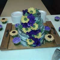 Photo quality is a lil wonky but this is the cake & cupcakes my friend made!