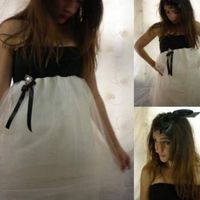 Black and White Colors for a summer wedding? with green sashes for girls, and green ties for guys?