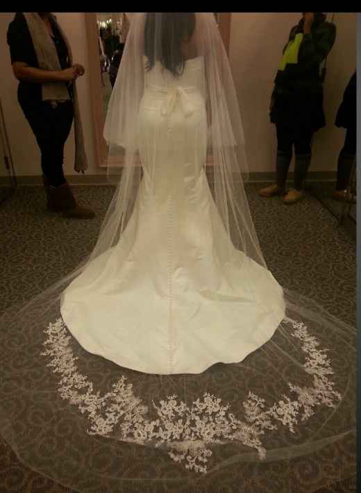 Colors that go online with ivory wedding dress