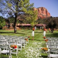 Let's see the wedding venues!