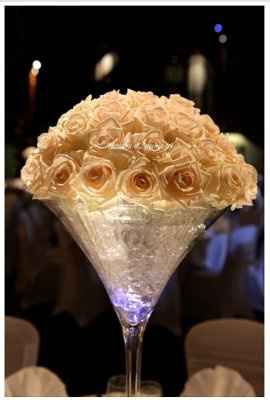 How do i ad hints of blue to my wedding (Black Red and White)