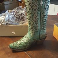 To Heel or Not to Heel - Outdoor Wedding - 1