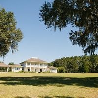 What type of venue are you getting married at? Pics