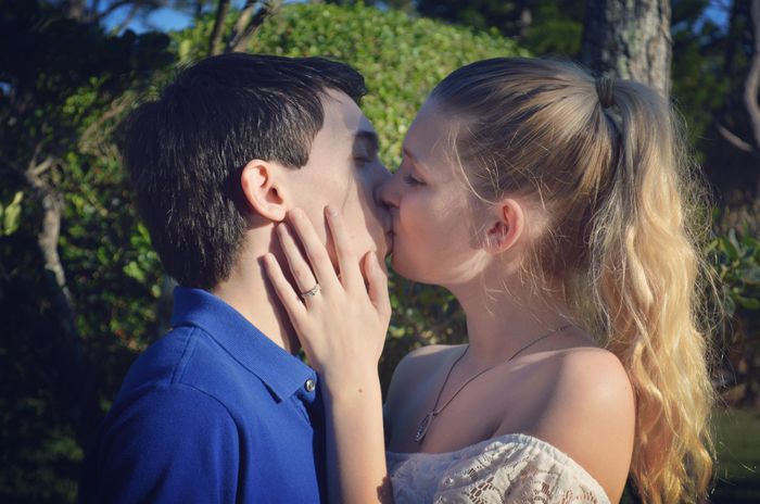 Post Your Engagement Pics! 19