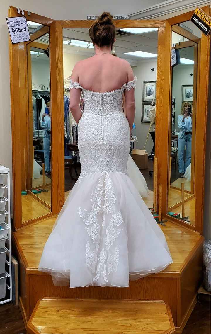Wedding dress guests uncomfortable new arrivals