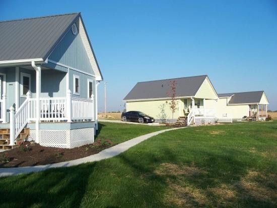 Mellon Acres Cottages & Lake 3