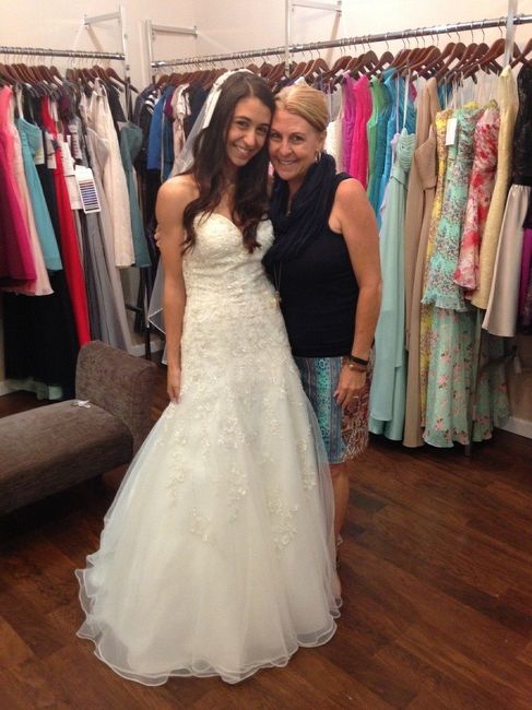 Wedding Dress Sizing Panic (size 4 for a size 0 person)
