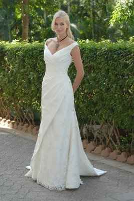 Lets see those dresses ladies!!!