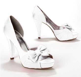Fitting Appointment on Tuesday and Don't Have Shoes...Advice Please