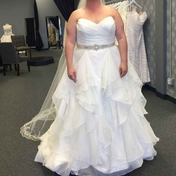 Calling plus size brides, show me your Dress