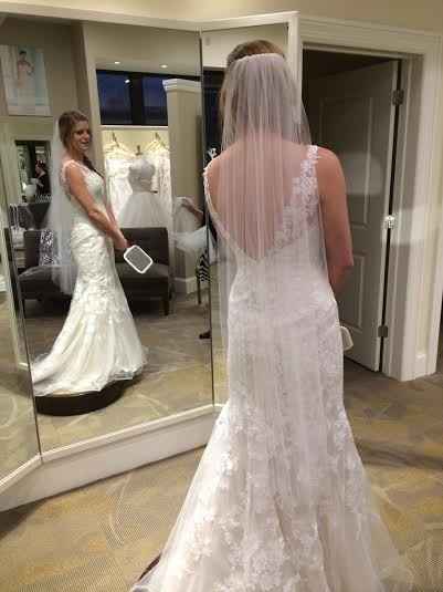 So who wants to show me your STELLA YORK dress???