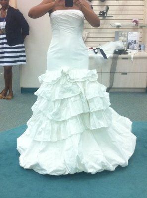 I think I've found my dress! Yayyy.. UPDATE Page 3!