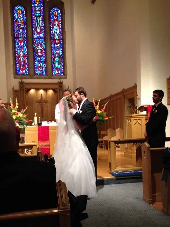 BACK AND MARRIED!!! [Non Pro PICS]