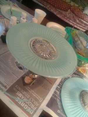 Blue or Ivory dinner plates?