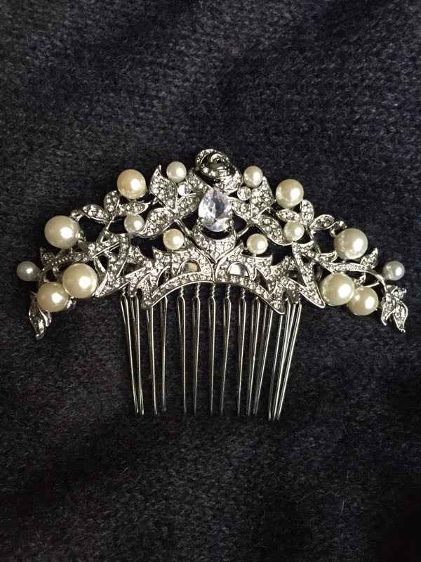 I'm so excited my veil came in